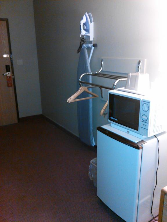 スーパー 8 バイ ウインダム シャヌート Chanute 部屋 写真